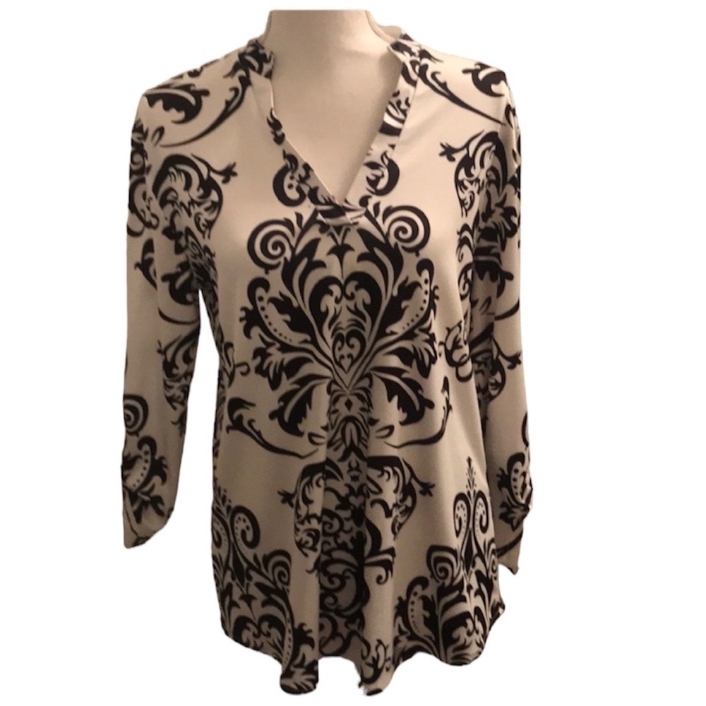 Ladies V-Neck Black and White Blouse